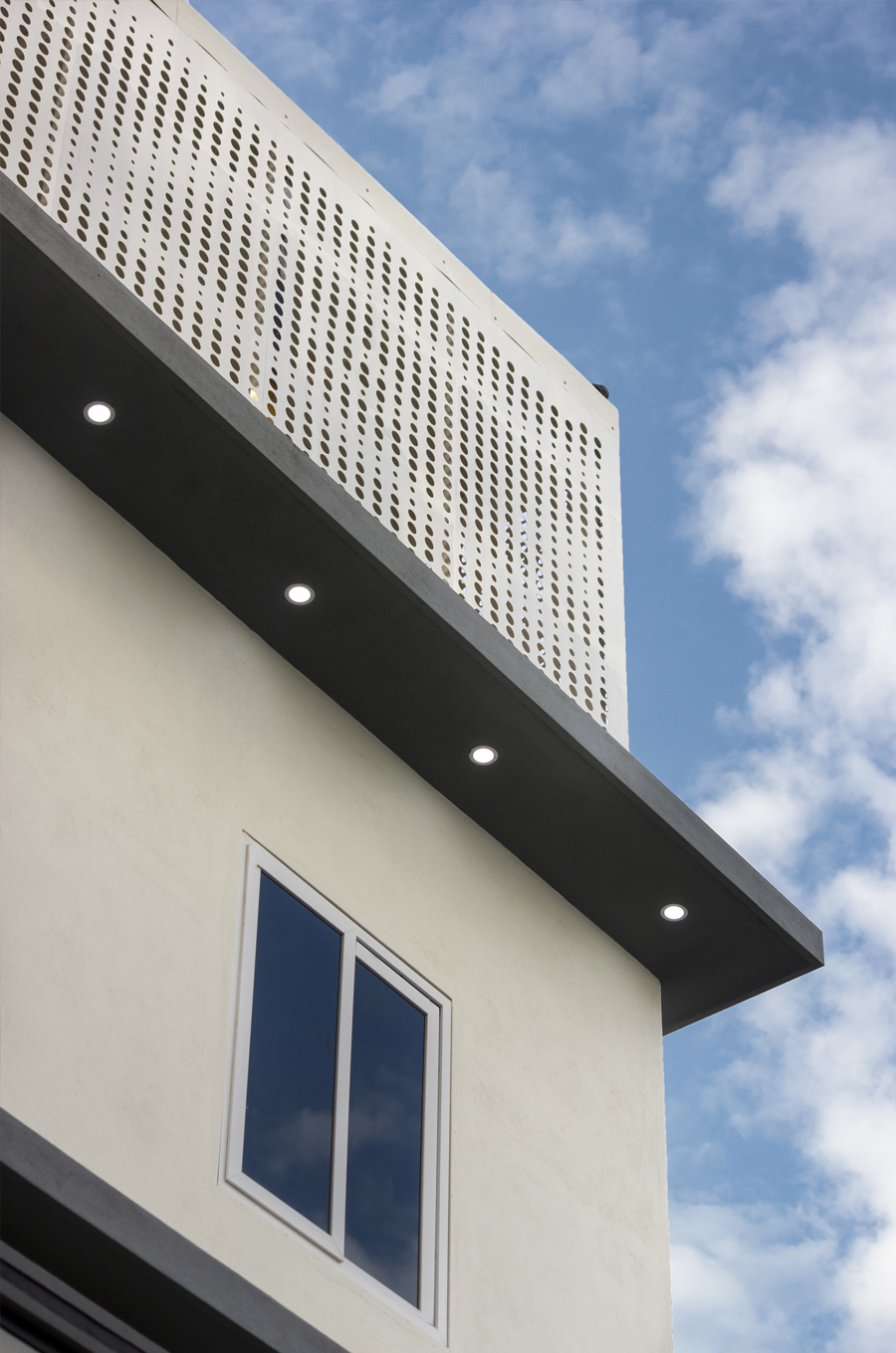 GREY FRAME HOUSE